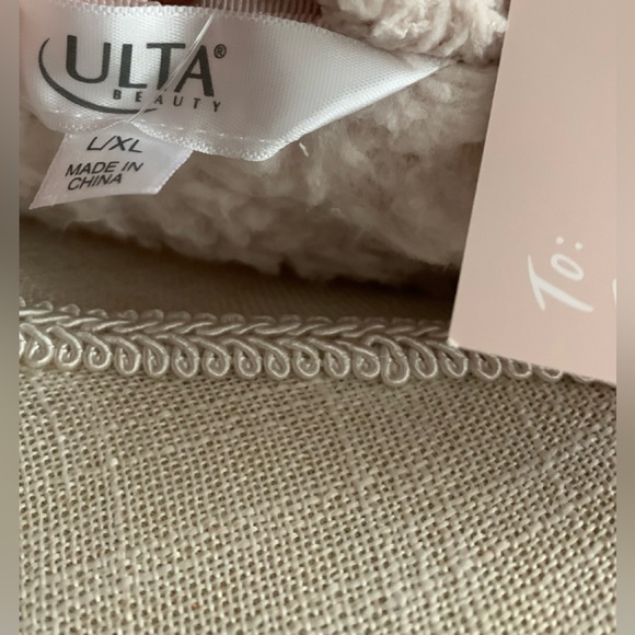 Super Soft Fluffy Robe - Picture 2 of 8